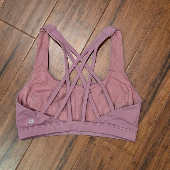 Lululemon Free To Be Serene Bra Misty Merlot Size 6 light support for a C/D cup - Picture 2 of 4